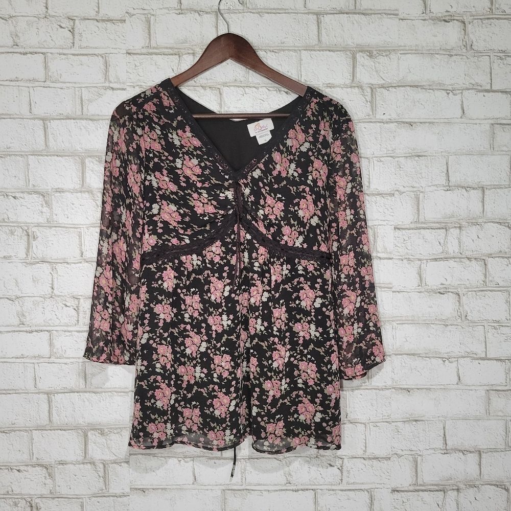 Oh Baby by Motherhood black floral blouse